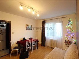 Apartament de vânzare 3 camere, în Cluj-Napoca, zona Mănăştur