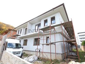 Casa de vânzare 5 camere, în Floreşti
