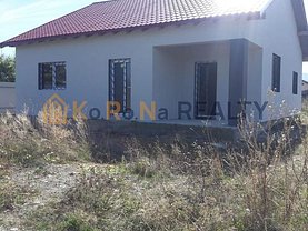 Casa de vânzare 3 camere, în Cărpiniş