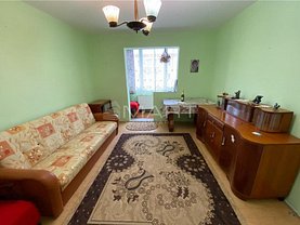 Apartament de vânzare 2 camere, în Braşov, zona Aurel Vlaicu