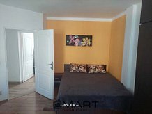Apartament de închiriat 3 camere în Cluj-Napoca, P-ta Mihai Viteazul