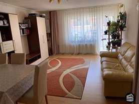 Apartament de vânzare 3 camere în Floresti