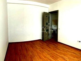 Apartament de vânzare 3 camere în Floresti