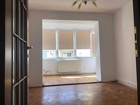 Apartament de vânzare 4 camere, în Alba Iulia, zona Caroline Apulum
