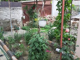 Casa de vânzare 3 camere, în Bucureşti, zona Colentina