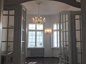 Casa de închiriat 17 camere, în Bucuresti, zona Kiseleff