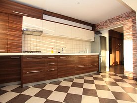 Apartament de vânzare 3 camere în Constanta, Faleza Nord
