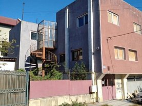 Casa de vânzare 7 camere, în Constanta, zona Coiciu