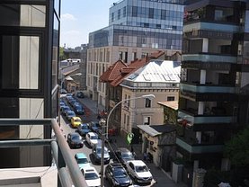 Apartament de închiriat 3 camere, în Bucuresti, zona Romana