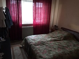 Apartament de vânzare 4 camere, în Cluj-Napoca, zona Manastur