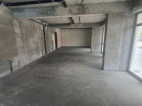 Închiriere spaţiu comercial