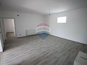 Casa de închiriat 7 camere, în Sibiu, zona Central