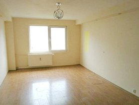 Apartament de vânzare 3 camere, în Bucuresti, zona Margeanului