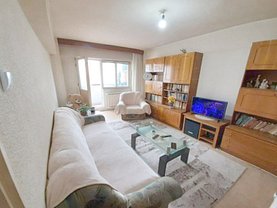 Apartament de vânzare 3 camere, în Bucureşti, zona Titan