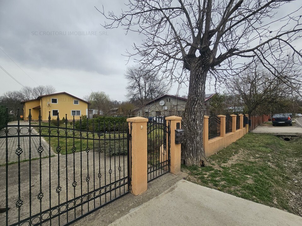 Vanzare -Vilă spațioasă cu aer de vacanță – Comuna Moara/langa PLOIESTI