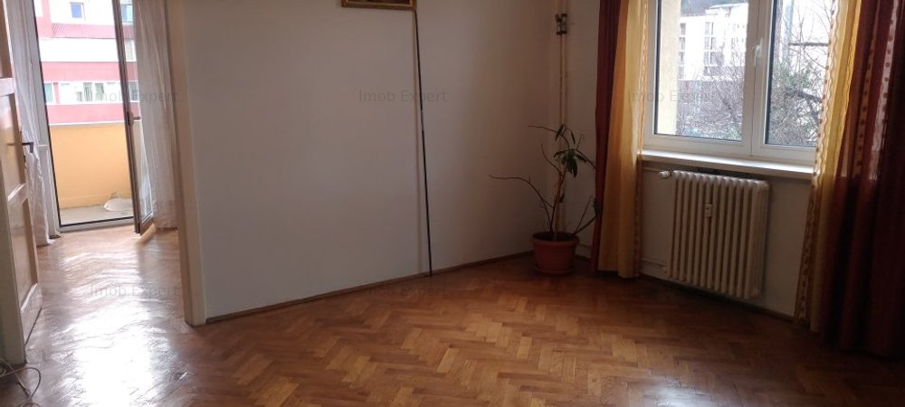  Vand apartament 2 camere, Calea Bucuresti - imaginea 0 + 1