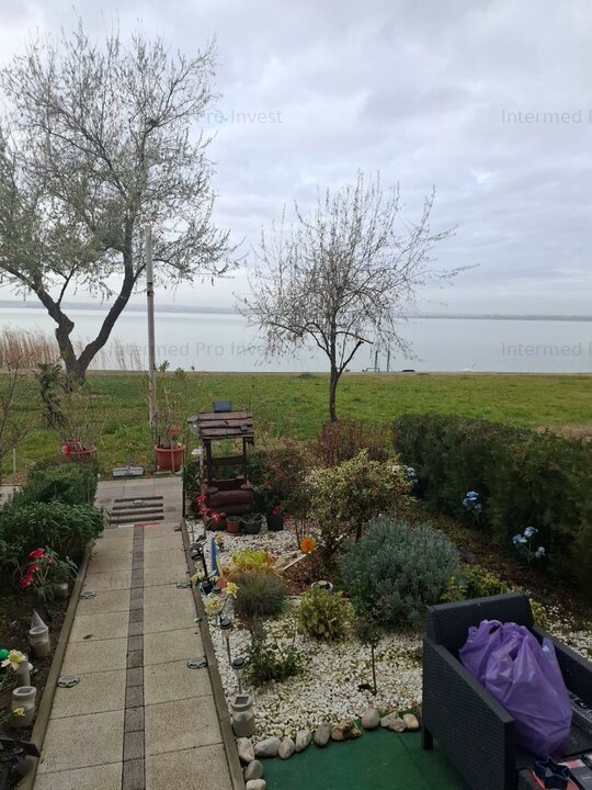 Statiunea Mamaia-duplex p+1 cu vedere la lac