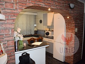 Apartament de vânzare 3 camere, în Craiova, zona George Enescu