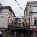 Casa de vânzare sau de închiriat 17 camere, în Bucureşti, zona Libertăţii