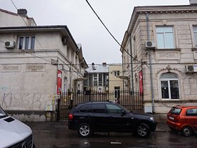 Casa de vanzare sau de inchiriat 17 camere, în Bucuresti, zona Libertatii