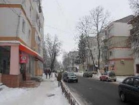 Apartament de vânzare 3 camere în Bucecea