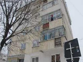 Apartament de vânzare 3 camere în Botosani, Central