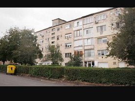 Apartament de vânzare 3 camere în Bocsa