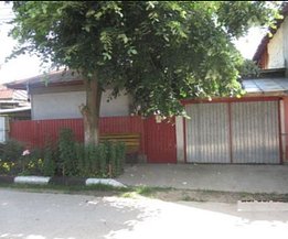 Casa de vânzare 4 camere, în Giurgiu, zona Semicentral