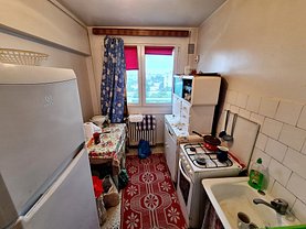 Apartament de vânzare 2 camere, în Bucureşti, zona Titan