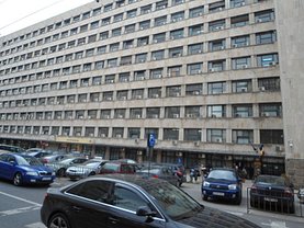 Închiriere spaţiu comercial