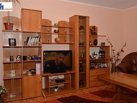 Apartament de vânzare 3 camere, în Botosani, zona Sud-Vest