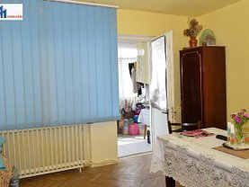 Apartament de vânzare 3 camere în Botosani, Nord-Vest