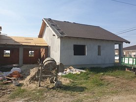 Casa de vânzare 3 camere, în Mosnita Noua