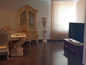 Casa de închiriat 8 camere, în Timişoara, zona Lipovei