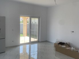 Casa de vânzare 3 camere, în Dumbrăviţa