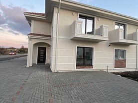 Vânzare spaţiu comercial