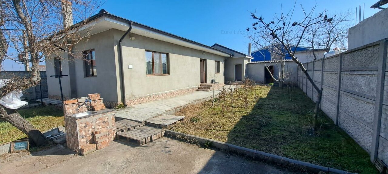 Techirghiol casa 3 camere bucatarie baie 67000euro