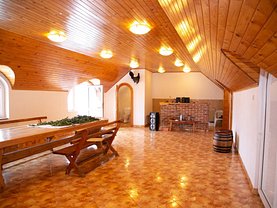 Casa 5 camere în Tarlungeni