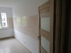 Apartament de vânzare 2 camere, în Bucuresti, zona Berceni