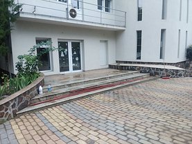 Casa de închiriat 13 camere, în Jilava