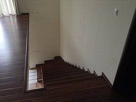 Casa de vânzare 6 camere, în Cornetu
