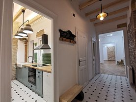 Apartament de închiriat 3 camere, în Cluj-Napoca, zona Ultracentral