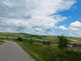 Teren agricol de vânzare, în Comsesti