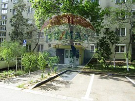 Apartament de vânzare 4 camere, în Oradea, zona Rogerius