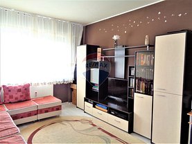 Apartament de vânzare 3 camere, în Oradea, zona Dacia