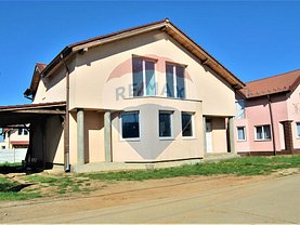 Casa de vânzare 4 camere, în Paleu