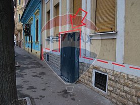 Vânzare spaţiu comercial