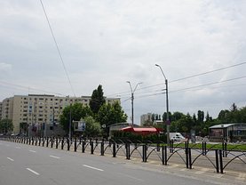 Apartament de închiriat 3 camere, în Bucureşti, zona Văcăresti