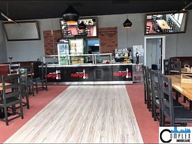 Închiriere spaţiu comercial