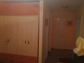 Apartament de vânzare 4 camere în Botosani, Central